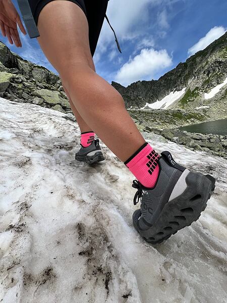 Ženske tenisice za trčanje On Cloudsurfer Trail - dokazale su se i na snijegu