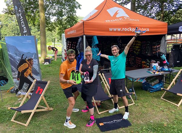 Tenisice za trčanje za testiranje možete posuditi određenim danima u trgovinama ili, tijekom Test Days, i u terenu na našem Rock Point Running štandu.