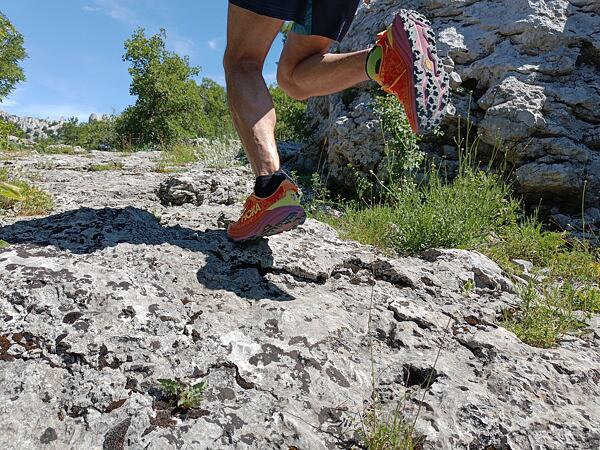 Muške tenisice za trčanje Hoka M Speedgoat 6 - izvrsno prianjanje potplata