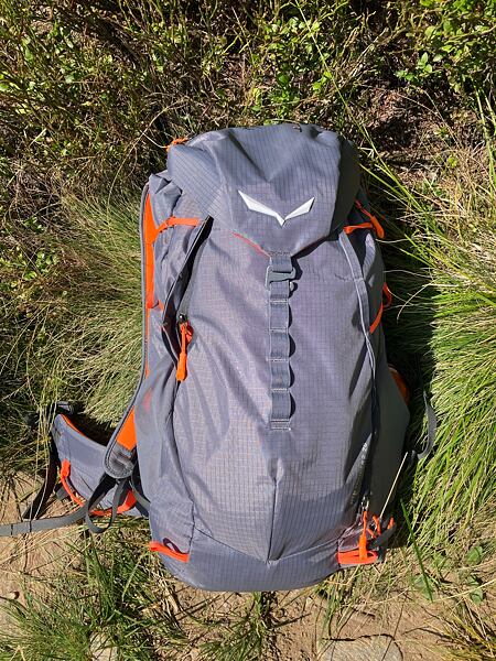 Salewa Mountain Trainer 2 ruksak za 28 osoba - punjenje odozgo s čvrstom metalnom kopčom